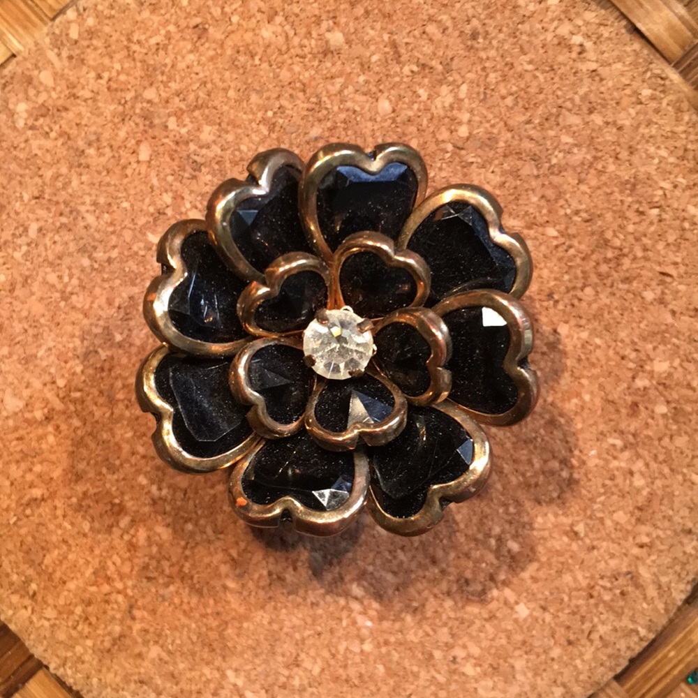 Fun Stretchy Cocktail Ring - Picture 4 of 7